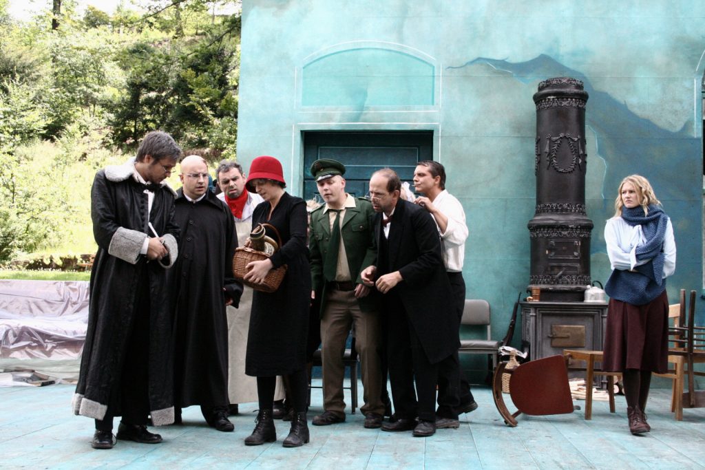 Theater im Kurpark aus Gernsbach mit „Der zerbrochene Krug“